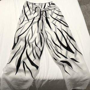 NWOT Zebra Beach Cover-Up Pants